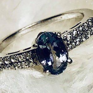 Rare Blue Tanzanit One Carat Ring